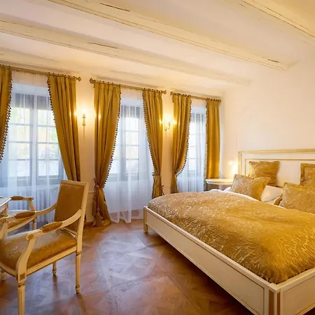 Beerland Chateaux - U Zlate Hrusky / At Golden Pear Отель типа 