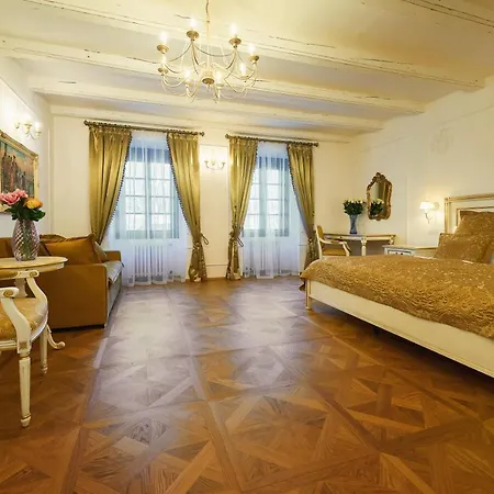 Beerland Chateaux - U Zlate Hrusky / At Golden Pear Bed & Breakfast