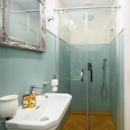 Beerland Chateaux - U Zlate Hrusky / At Golden Pear Bed & Breakfast Prag