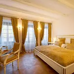Beerland Chateaux - U Zlate Hrusky / At Golden Pear Bed & Breakfast Prag