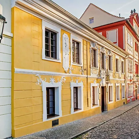 Bed & Breakfast Beerland Chateaux - U Zlate Hrusky / At Golden Pear Prague