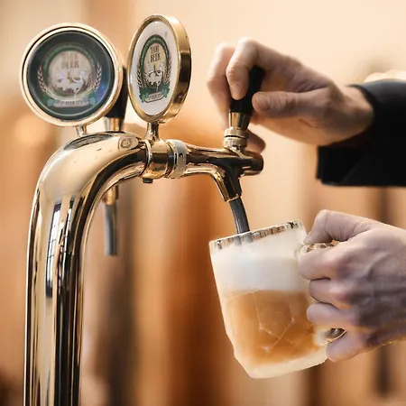 Beerland Chateaux – U Zlaté Hrušky / At Golden Pear 4*
