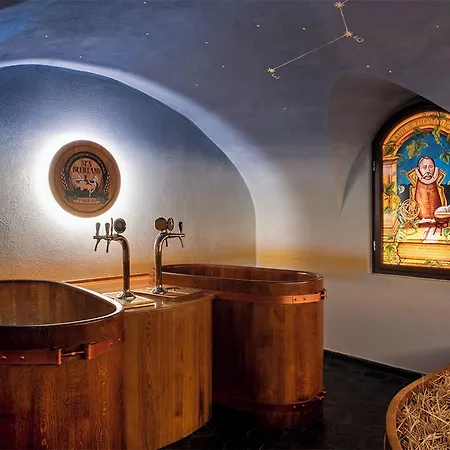 Beerland Chateaux - U Zlate Hrusky / At Golden Pear Panzió 4*