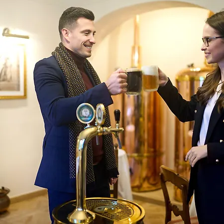 Beerland Chateaux - U Zlate Hrusky / At Golden Pear 4*