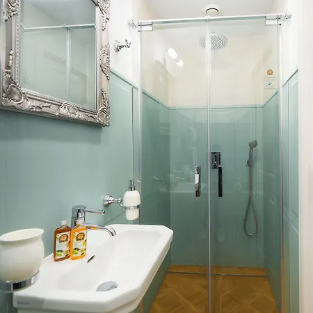 Beerland Chateaux - U Zlate Hrusky / At Golden Pear Panzió 4*