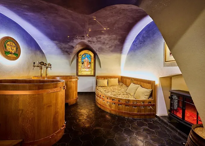 Beerland Chateaux – U Zlaté Hrušky / At Golden Pear Couette-café 4*