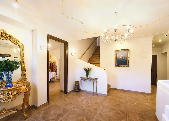 Beerland Chateaux – U Zlaté Hrušky / At Golden Pear Couette-café 4*